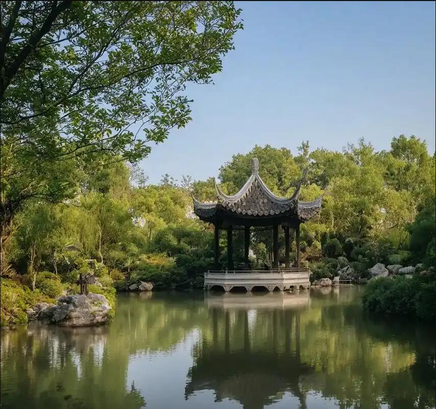 鞍山冰彤餐饮有限公司